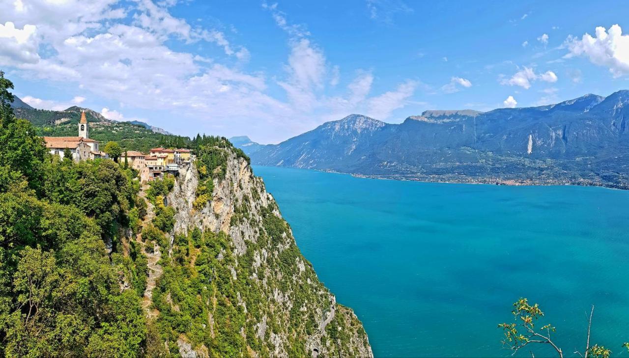 Teresa Campi Apartments Lake View By Gardadomusmea Tremosine Bagian luar foto